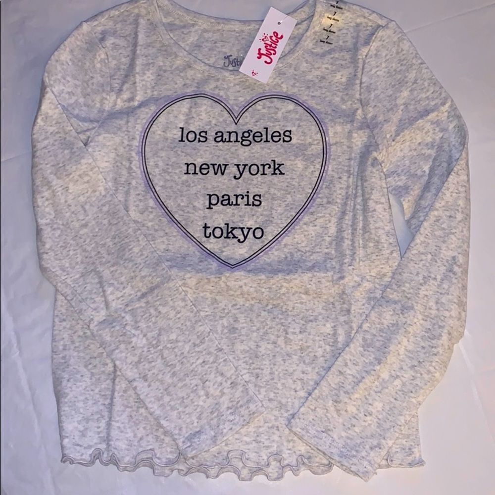 NWT Justice Graphic Long Sleeve T-Shirt. Size 7.